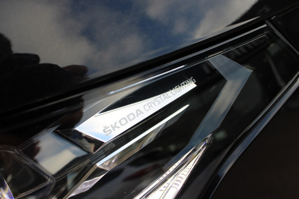 Škoda ENYAQ iV 80 First Edition | Trekhaak | Adaptieve cruise | Memory | Elek. achterklep