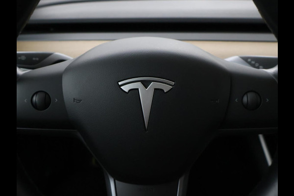 Tesla Model 3 Long Range AWD 75 kWh | SOH 90,7% | Panoramadak | Leder | Memory | Stoelverwarming | Camera | Park assist | Climate control