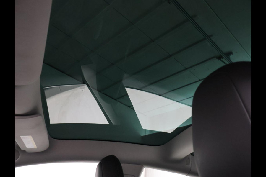 Tesla Model 3 Long Range AWD 75 kWh | SOH 90,7% | Panoramadak | Leder | Memory | Stoelverwarming | Camera | Park assist | Climate control