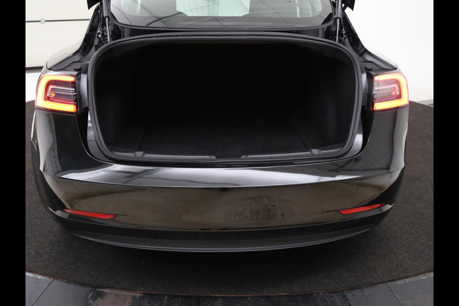 Tesla Model 3 Long Range AWD 75 kWh | SOH 90,7% | Panoramadak | Leder | Memory | Stoelverwarming | Camera | Park assist | Climate control