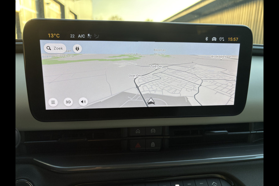 Fiat 600E La Prima 54 kWh Achteruitrijcamera - Apple carplay - Airco - Draadloze telefoonlader - Parkeersensoren - Navigatie - Licht metalen velgen 18 inch - Stoelverwarming - Voorstoelen met massagefunctie - Led verlichting - Mistlampen - Stuur multifunctioneel - Bluetooth - Cruise control - Dodehoekdetectie - Elektrische ramen - Extra getint glas achter - Keyless start/entry