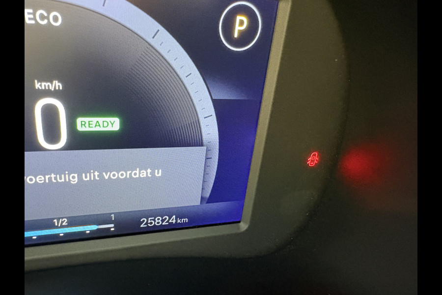 Fiat 600E La Prima 54 kWh Achteruitrijcamera - Apple carplay - Airco - Draadloze telefoonlader - Parkeersensoren - Navigatie - Licht metalen velgen 18 inch - Stoelverwarming - Voorstoelen met massagefunctie - Led verlichting - Mistlampen - Stuur multifunctioneel - Bluetooth - Cruise control - Dodehoekdetectie - Elektrische ramen - Extra getint glas achter - Keyless start/entry