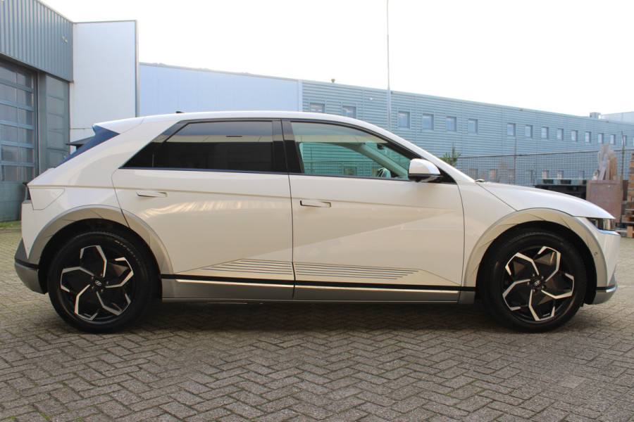 Hyundai IONIQ 5 UNIQ 77.4 kWh SOh 97.9% LEER LED NAVI 17000KM!!!