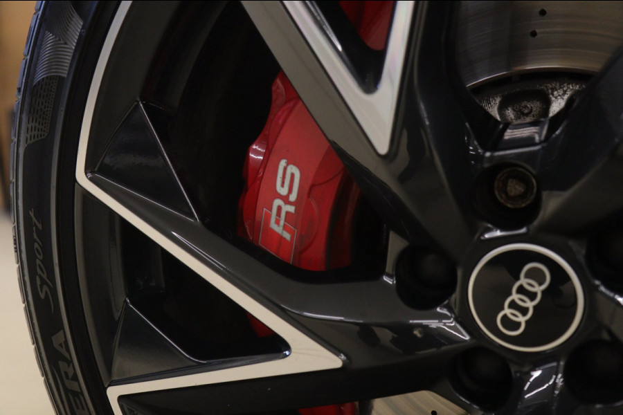 Audi RS Q3 Sportback TFSI Pano/B&O/Camera/Carplay/RSStoelen/BOMVOL