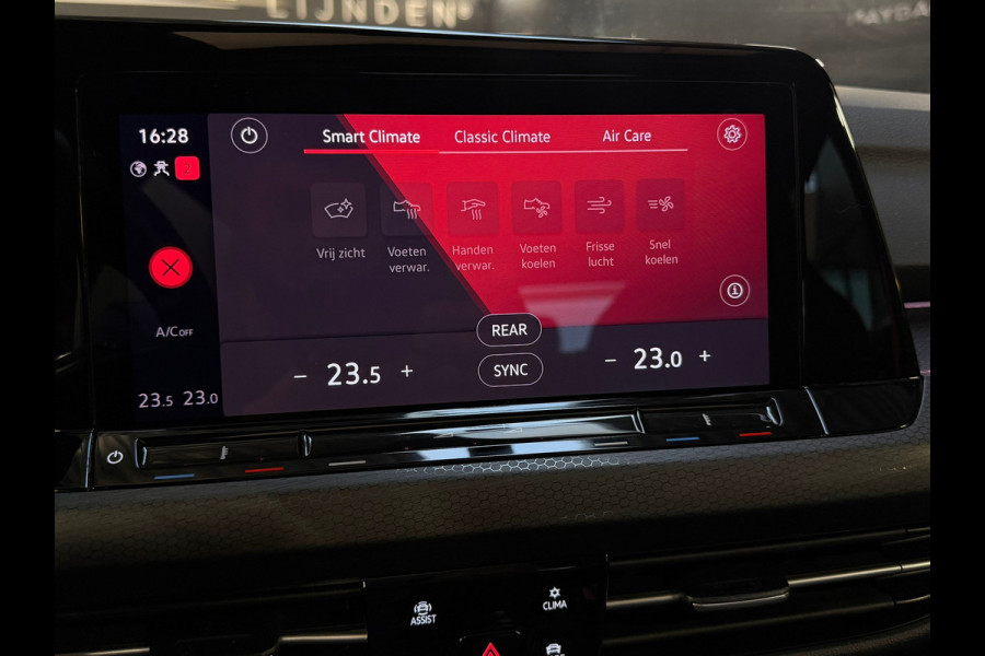 Volkswagen Golf 2.0 TSI GTI |PANO|ACC|245PK|CARPLAY|NIGHTPAKKET|LANE ASSIST|18 INCH|DEALER ONDERHOUDEN|SFEERVERLICHTING|