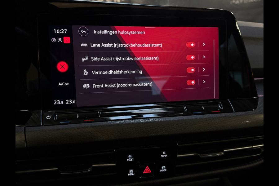 Volkswagen Golf 2.0 TSI GTI |PANO|ACC|245PK|CARPLAY|NIGHTPAKKET|LANE ASSIST|18 INCH|DEALER ONDERHOUDEN|SFEERVERLICHTING|
