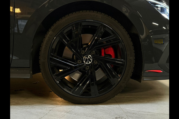Volkswagen Golf 2.0 TSI GTI |PANO|ACC|245PK|CARPLAY|NIGHTPAKKET|LANE ASSIST|18 INCH|DEALER ONDERHOUDEN|SFEERVERLICHTING|