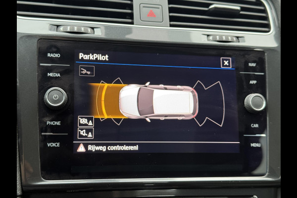 Volkswagen e-Golf E-DITION 1e Eigenaar|Navi|Camera|Stoelverwarming|Clima|Cruise|PDC V+A|N.A.P|Nieuwe APK bij Aflevering