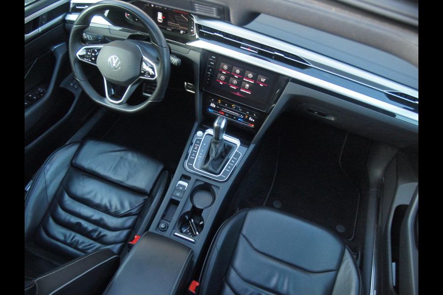 Volkswagen Arteon Shooting Brake 1.4 TSI eHybrid R-Line Business+ | Panoramadak | Trekhaak | Head-Up Display | 360 Camera | Sfeerverlichting |