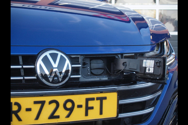 Volkswagen Arteon Shooting Brake 1.4 TSI eHybrid R-Line Business+ | Panoramadak | Trekhaak | Head-Up Display | 360 Camera | Sfeerverlichting |