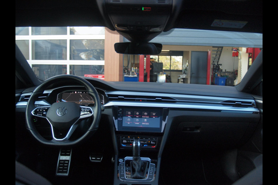 Volkswagen Arteon Shooting Brake 1.4 TSI eHybrid R-Line Business+ | Panoramadak | Trekhaak | Head-Up Display | 360 Camera | Sfeerverlichting |