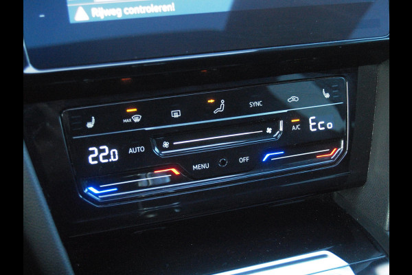 Volkswagen Arteon Shooting Brake 1.4 TSI eHybrid R-Line Business+ | Panoramadak | Trekhaak | Head-Up Display | 360 Camera | Sfeerverlichting |