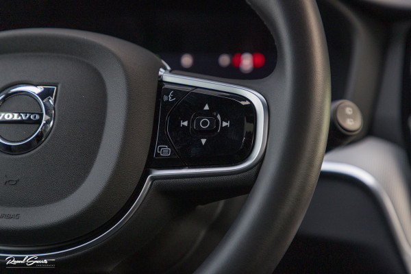Volvo V60 2.0 T8 Plug-in hybrid AWD Plus Dark | Panoramadak | Adaptieve cruise | Harman Kardon | Memory | Blis |