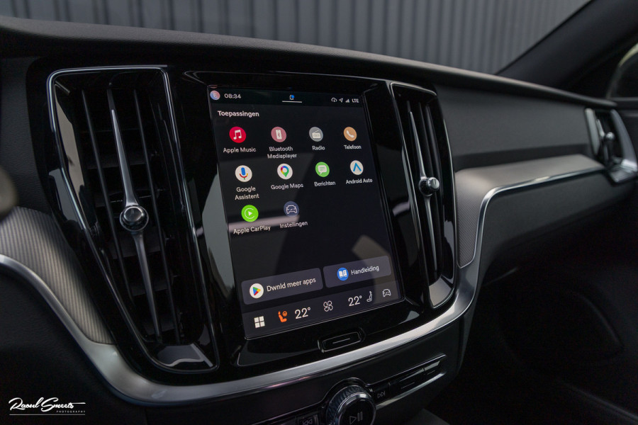 Volvo V60 2.0 T8 Plug-in hybrid AWD Plus Dark | Panoramadak | Adaptieve cruise | Harman Kardon | Memory | Blis |