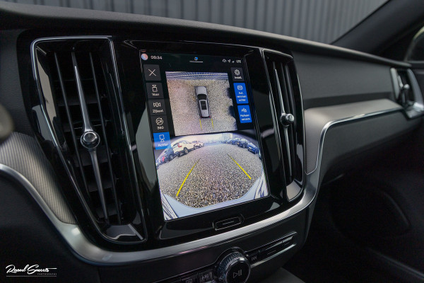 Volvo V60 2.0 T8 Plug-in hybrid AWD Plus Dark | Panoramadak | Adaptieve cruise | Harman Kardon | Memory | Blis |