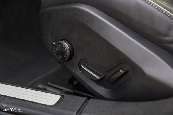 Volvo V60 2.0 T8 Plug-in hybrid AWD Plus Dark | Panoramadak | Adaptieve cruise | Harman Kardon | Memory | Blis |