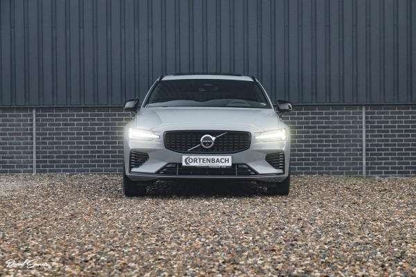 Volvo V60 2.0 T8 Plug-in hybrid AWD Plus Dark | Panoramadak | Adaptieve cruise | Harman Kardon | Memory | Blis |