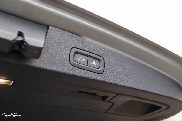 Volvo V60 2.0 T8 Plug-in hybrid AWD Plus Dark | Panoramadak | Adaptieve cruise | Harman Kardon | Memory | Blis |