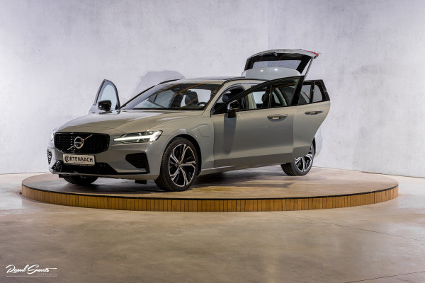 Volvo V60 2.0 T8 Plug-in hybrid AWD Plus Dark | Panoramadak | Adaptieve cruise | Harman Kardon | Memory | Blis |