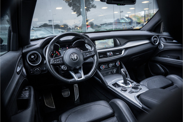 Alfa Romeo Stelvio 2.0 T AWD Veloce Ti (280pk) ** Panodak ** Leder ** Trekhaak ** Harman/Kardon