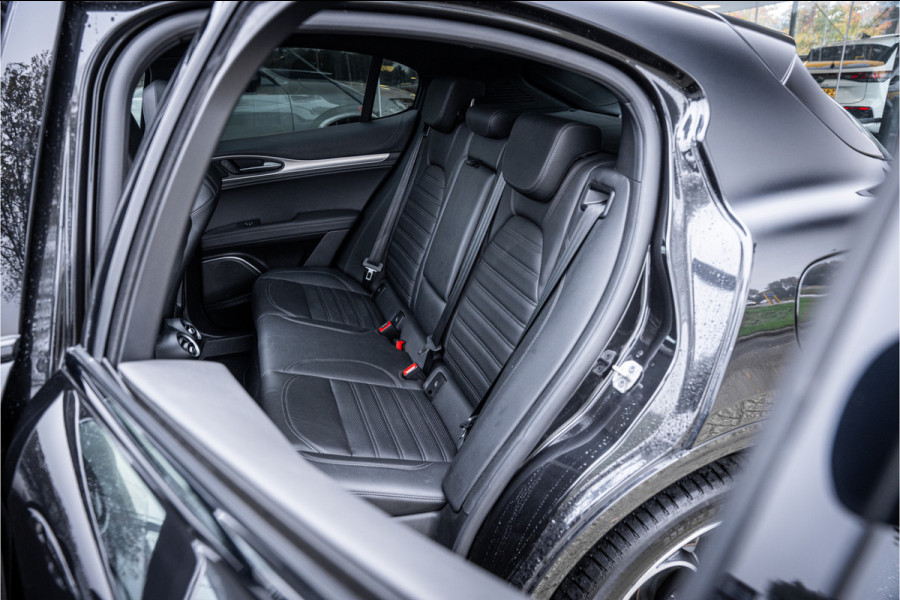 Alfa Romeo Stelvio 2.0 T AWD Veloce Ti (280pk) ** Panodak ** Leder ** Trekhaak ** Harman/Kardon