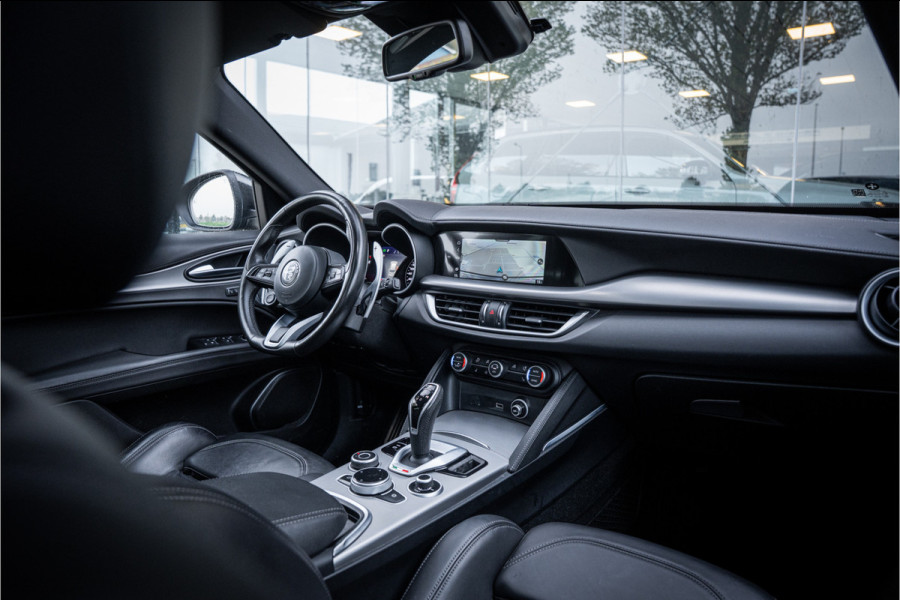Alfa Romeo Stelvio 2.0 T AWD Veloce Ti (280pk) ** Panodak ** Leder ** Trekhaak ** Harman/Kardon