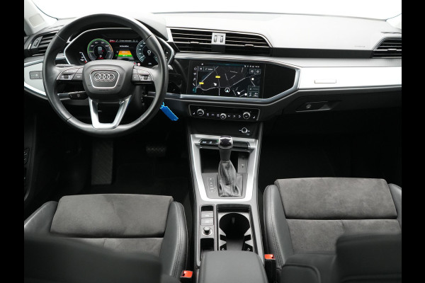 Audi Q3 Sportback 45 TFSI e Advanced Edition PHEV 245pk Dealer O.H | SOH 89,7% | Trekhaak Af Fabriek | Sportstoelen Memory & Verwarmd | Blis | Apple Carplay | DAB | Navigatie | Virtual | 19"L.M | Plug In Hybrid |