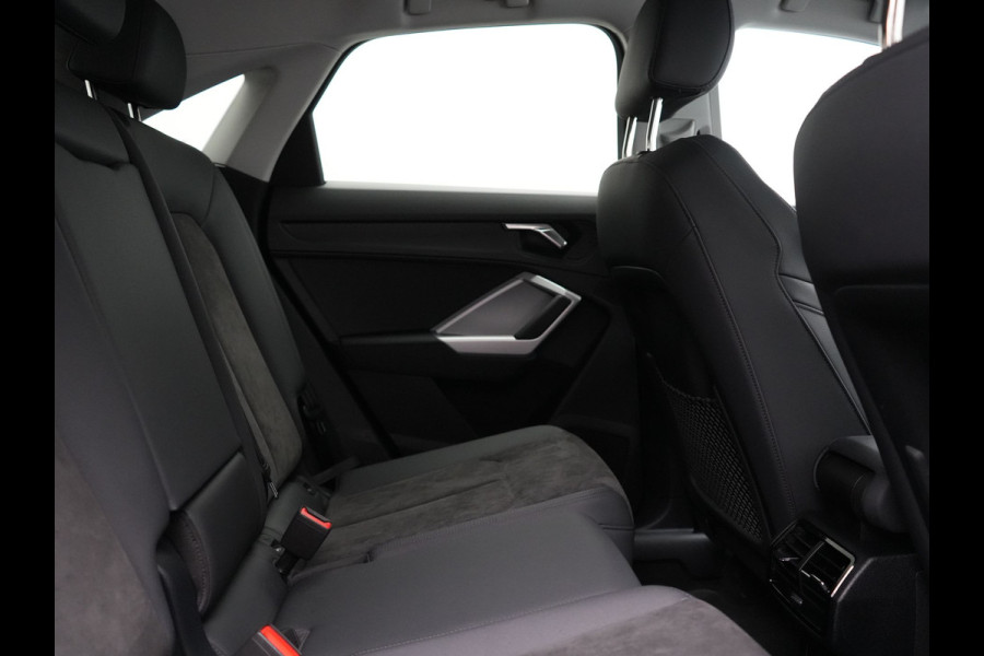 Audi Q3 Sportback 45 TFSI e Advanced Edition PHEV 245pk Dealer O.H | SOH 89,7% | Trekhaak Af Fabriek | Sportstoelen Memory & Verwarmd | Blis | Apple Carplay | DAB | Navigatie | Virtual | 19"L.M | Plug In Hybrid |