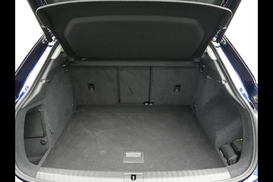 Audi Q3 Sportback 45 TFSI e Advanced Edition PHEV 245pk Dealer O.H | SOH 89,7% | Trekhaak Af Fabriek | Sportstoelen Memory & Verwarmd | Blis | Apple Carplay | DAB | Navigatie | Virtual | 19"L.M | Plug In Hybrid |