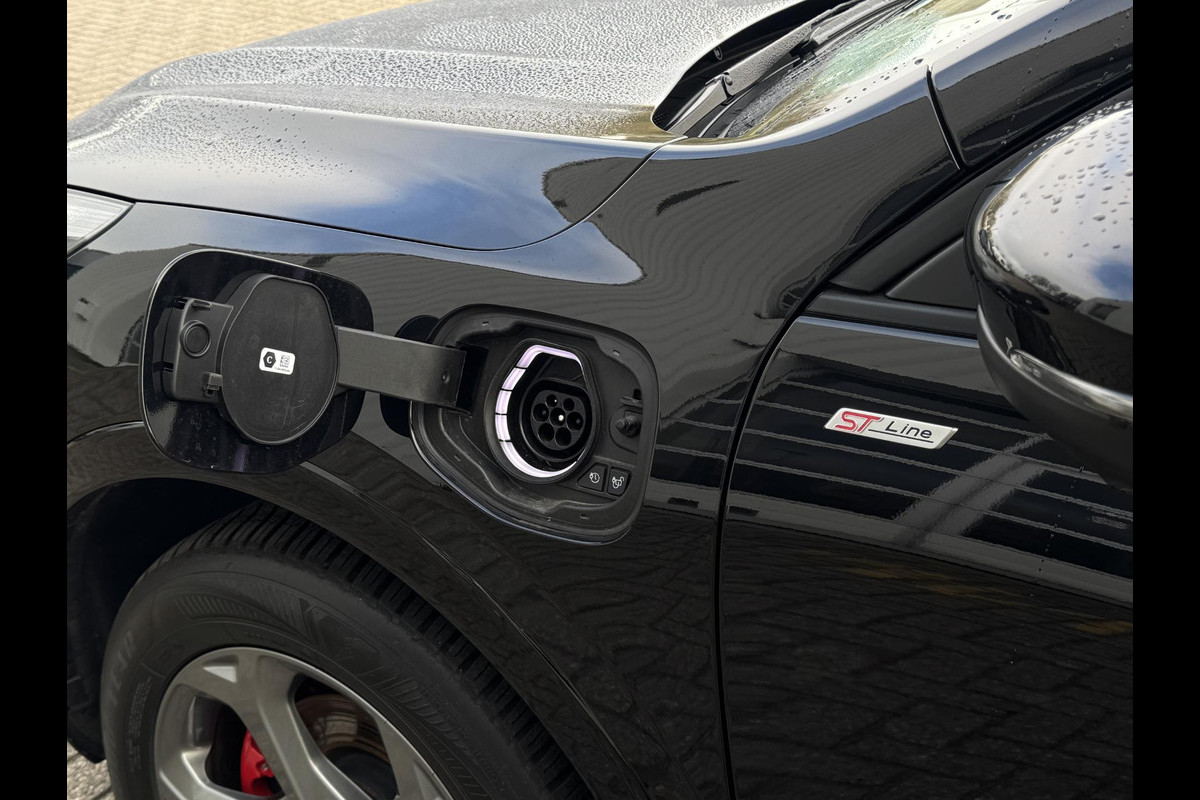 Ford Kuga 2.5 PHEV ST-Line X 243pk | Driver Assistance Pack | Winterpack | 2.100kg Trekgewicht | AGR Stoelen