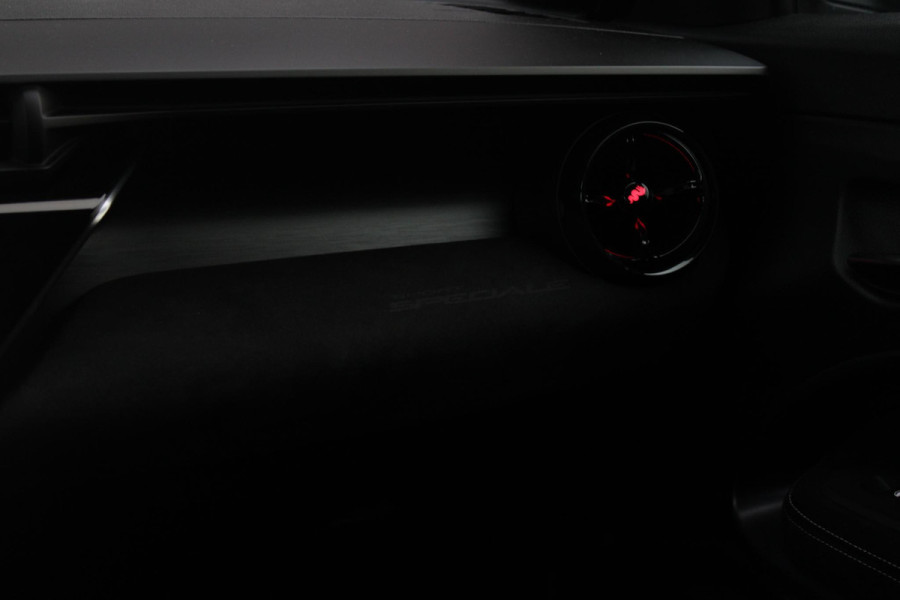 Alfa Romeo junior ELETTRICA SPORT SPECIALE 156PK 54 kWh | PANORAMA SCHUIF/KANTEL DAK | TECHNO PACK: (LED MATRIX KOPLAMPEN, DRAADLOZE TELEFOONLADER, DODEHOEK DETECTIE, PARKEERSENSOREN VOOR ACHTER EN ZIJKANT, NAVIGATIE, ELEKTRISCH BEDIENBARE ACHTERKLEP, KEYLESS ENTRY, ADAPTIVE CRUISE CONTROL, ACHTERUITRIJ CAMERA) | SPORT SPECIALE BEKLEDING MET ALCANTARA | WAMRTEPOMP! | VERWARMBARE VOORSTOELEN | VERWARMBARE VOORRUIT | NAVIGLI BLUE MET ZWART DAK | 18" LICHTMETALEN VELGEN "FOGRI" | GRILL "LEGGENDA" | 100 KW DC SNELLADER | 3-FASE | ELEKTRISCH VERSTELBARE BESTUURDERSSTOEL MET MASSAGE FNCTIE |