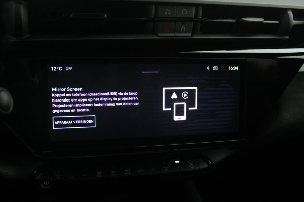 Alfa Romeo junior ELETTRICA SPORT SPECIALE 156PK 54 kWh | PANORAMA SCHUIF/KANTEL DAK | TECHNO PACK: (LED MATRIX KOPLAMPEN, DRAADLOZE TELEFOONLADER, DODEHOEK DETECTIE, PARKEERSENSOREN VOOR ACHTER EN ZIJKANT, NAVIGATIE, ELEKTRISCH BEDIENBARE ACHTERKLEP, KEYLESS ENTRY, ADAPTIVE CRUISE CONTROL, ACHTERUITRIJ CAMERA) | SPORT SPECIALE BEKLEDING MET ALCANTARA | WAMRTEPOMP! | VERWARMBARE VOORSTOELEN | VERWARMBARE VOORRUIT | NAVIGLI BLUE MET ZWART DAK | 18" LICHTMETALEN VELGEN "FOGRI" | GRILL "LEGGENDA" | 100 KW DC SNELLADER | 3-FASE | ELEKTRISCH VERSTELBARE BESTUURDERSSTOEL MET MASSAGE FNCTIE |