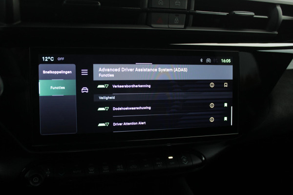 Alfa Romeo junior ELETTRICA SPORT SPECIALE 156PK 54 kWh | PANORAMA SCHUIF/KANTEL DAK | TECHNO PACK: (LED MATRIX KOPLAMPEN, DRAADLOZE TELEFOONLADER, DODEHOEK DETECTIE, PARKEERSENSOREN VOOR ACHTER EN ZIJKANT, NAVIGATIE, ELEKTRISCH BEDIENBARE ACHTERKLEP, KEYLESS ENTRY, ADAPTIVE CRUISE CONTROL, ACHTERUITRIJ CAMERA) | SPORT SPECIALE BEKLEDING MET ALCANTARA | WAMRTEPOMP! | VERWARMBARE VOORSTOELEN | VERWARMBARE VOORRUIT | NAVIGLI BLUE MET ZWART DAK | 18" LICHTMETALEN VELGEN "FOGRI" | GRILL "LEGGENDA" | 100 KW DC SNELLADER | 3-FASE | ELEKTRISCH VERSTELBARE BESTUURDERSSTOEL MET MASSAGE FNCTIE |