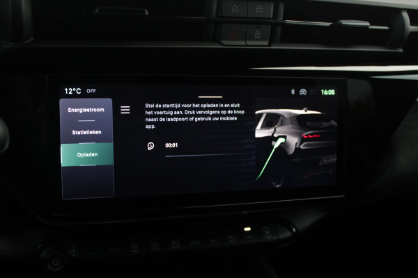 Alfa Romeo junior ELETTRICA SPORT SPECIALE 156PK 54 kWh | PANORAMA SCHUIF/KANTEL DAK | TECHNO PACK: (LED MATRIX KOPLAMPEN, DRAADLOZE TELEFOONLADER, DODEHOEK DETECTIE, PARKEERSENSOREN VOOR ACHTER EN ZIJKANT, NAVIGATIE, ELEKTRISCH BEDIENBARE ACHTERKLEP, KEYLESS ENTRY, ADAPTIVE CRUISE CONTROL, ACHTERUITRIJ CAMERA) | SPORT SPECIALE BEKLEDING MET ALCANTARA | WAMRTEPOMP! | VERWARMBARE VOORSTOELEN | VERWARMBARE VOORRUIT | NAVIGLI BLUE MET ZWART DAK | 18" LICHTMETALEN VELGEN "FOGRI" | GRILL "LEGGENDA" | 100 KW DC SNELLADER | 3-FASE | ELEKTRISCH VERSTELBARE BESTUURDERSSTOEL MET MASSAGE FNCTIE |