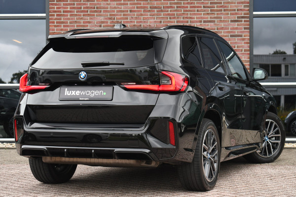BMW iX1 xDrive30 M-Sport Pano DA-Prof 360 H/K HUD E-zetel+Massage