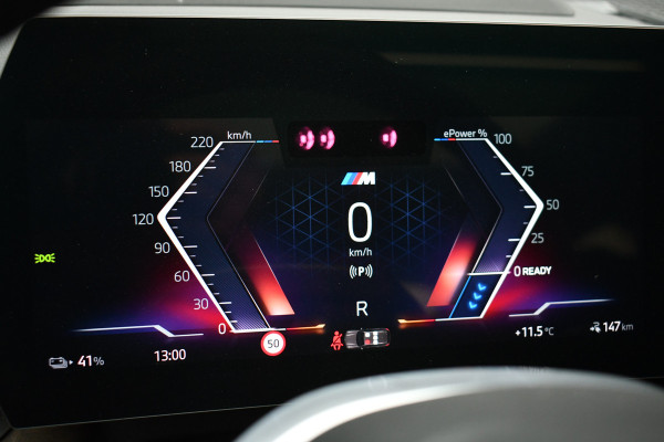 BMW iX1 xDrive30 M-Sport Pano DA-Prof 360 H/K HUD E-zetel+Massage
