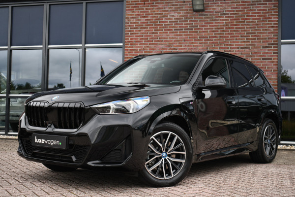 BMW iX1 xDrive30 M-Sport Pano DA-Prof 360 H/K HUD E-zetel+Massage
