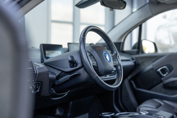 BMW i3 S iPerformance 94Ah 33 kWh / 63dkm NAP / Harman Kardon / Pano / Camera / Navi / Leder / NL-Auto