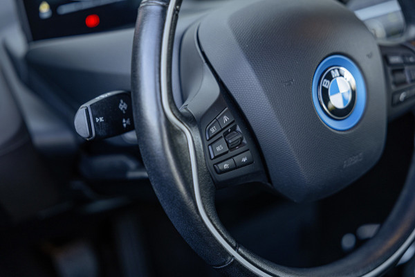 BMW i3 S iPerformance 94Ah 33 kWh / 63dkm NAP / Harman Kardon / Pano / Camera / Navi / Leder / NL-Auto