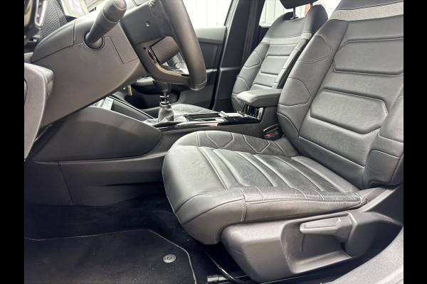 Citroën C4 1.2 Puretech Feel Edition | Leder | LED | Trekhaak | Dealer Onderhouden | Nwe distributie | NAP |