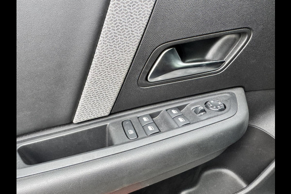 Citroën C4 1.2 Puretech Feel Edition | Leder | LED | Trekhaak | Dealer Onderhouden | Nwe distributie | NAP |