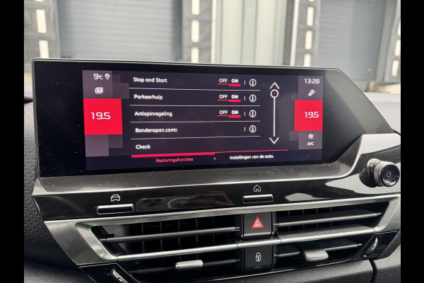 Citroën C4 1.2 Puretech Feel Edition | Leder | LED | Trekhaak | Dealer Onderhouden | Nwe distributie | NAP |