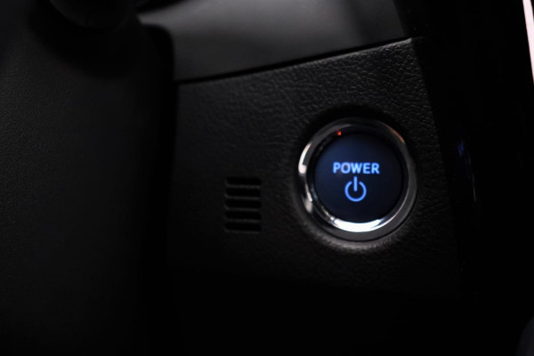 Toyota Auris Touring Sports 1.8 Hybrid Dynamic | Navigatie | Camera | Dealer onderhouden | Climate Control | Keyless