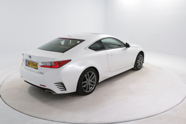 Lexus RC 300h F SPORT Line