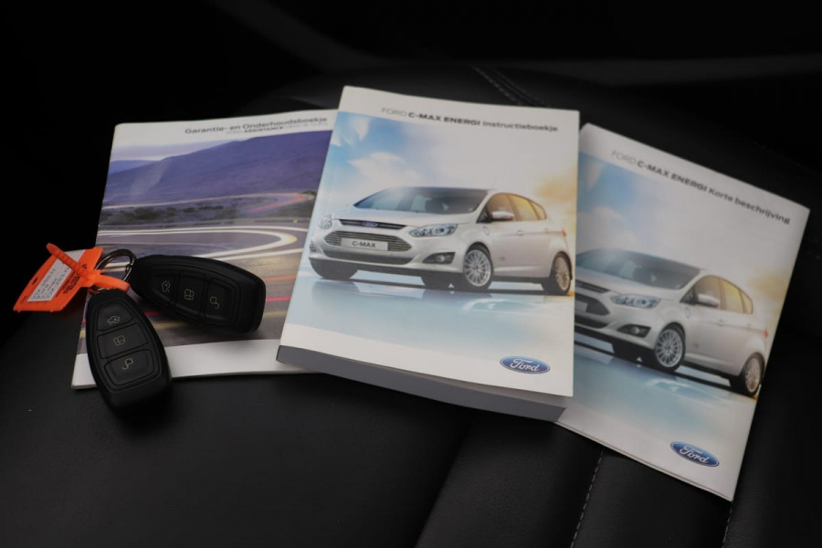 Ford C-MAX 2.0 Plug-in Hybrid Titanium Plus *Excl. BTW* | Panorama | Leder | Navigatie | Camera | Stoelverwarming