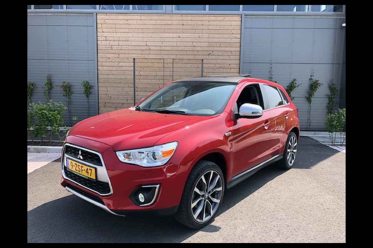 Mitsubishi ASX 1.6 Shine - Schuif/kanteldak - Navi - 19"