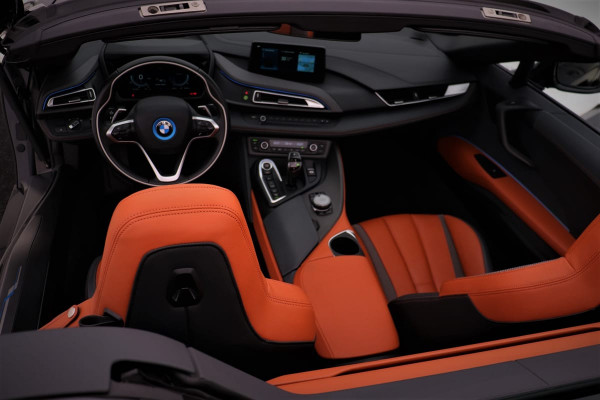 BMW i8 Roadster | Progressive pack | Individual Naturleder | H&K Sound | HUD | Nav Proff | Carbon inleg | Stoelverwarming