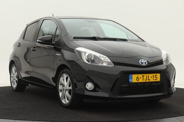 Toyota Yaris 1.5 Hybrid Dynamic | 1e eigenaar | Panoramadak | Navigatie | Camera