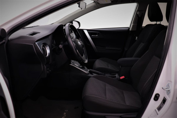 Toyota Auris 1.8 Hybrid Lease TS | 1e eigenaar | Navigatie | Climate control | Cruise control | Privacy glass | Lichtmetalen velgen