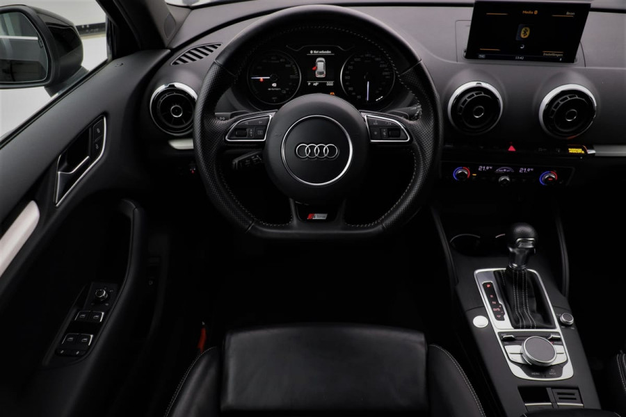 Audi A3 1.4 e-tron S-Line Sport | *Excl. BTW* | LED | Volleder | MMI Plus | Lane Assist | 18'' | Keyless